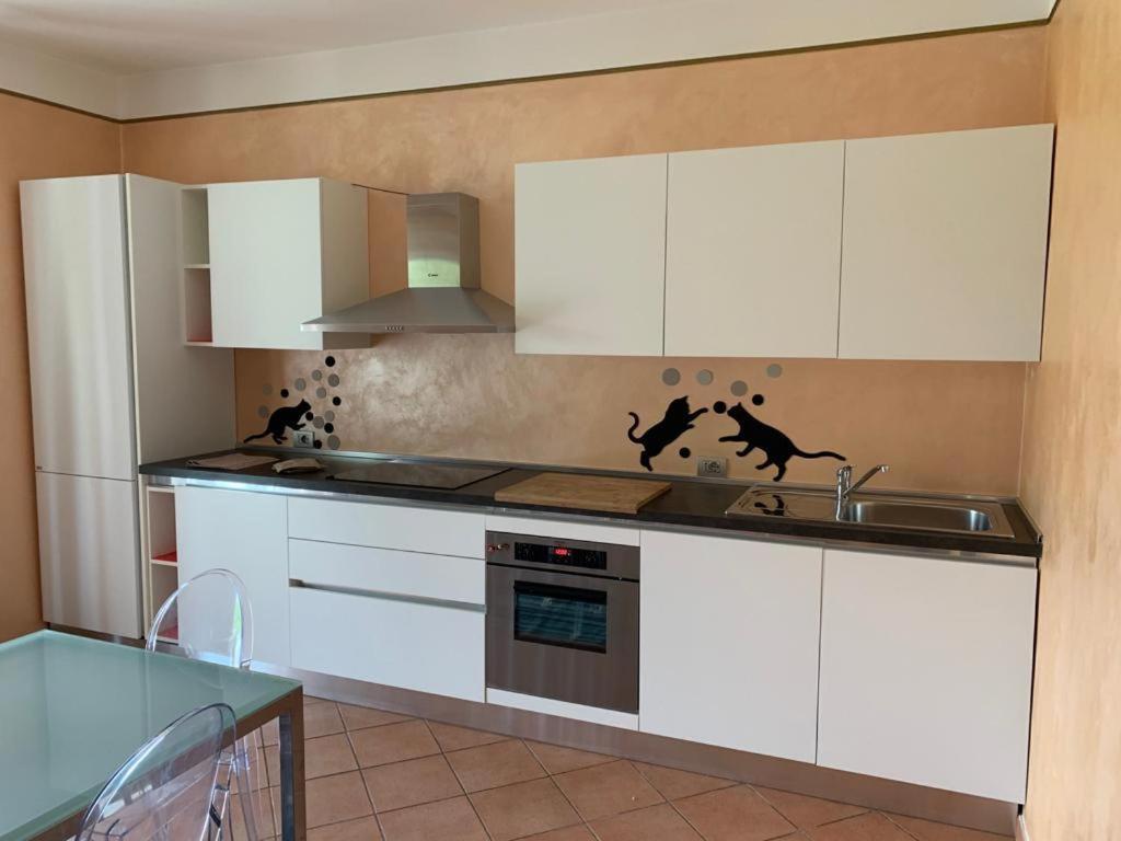 Casa Vacanze Al Capriano Appartamento Lampone Cantello Exterior foto