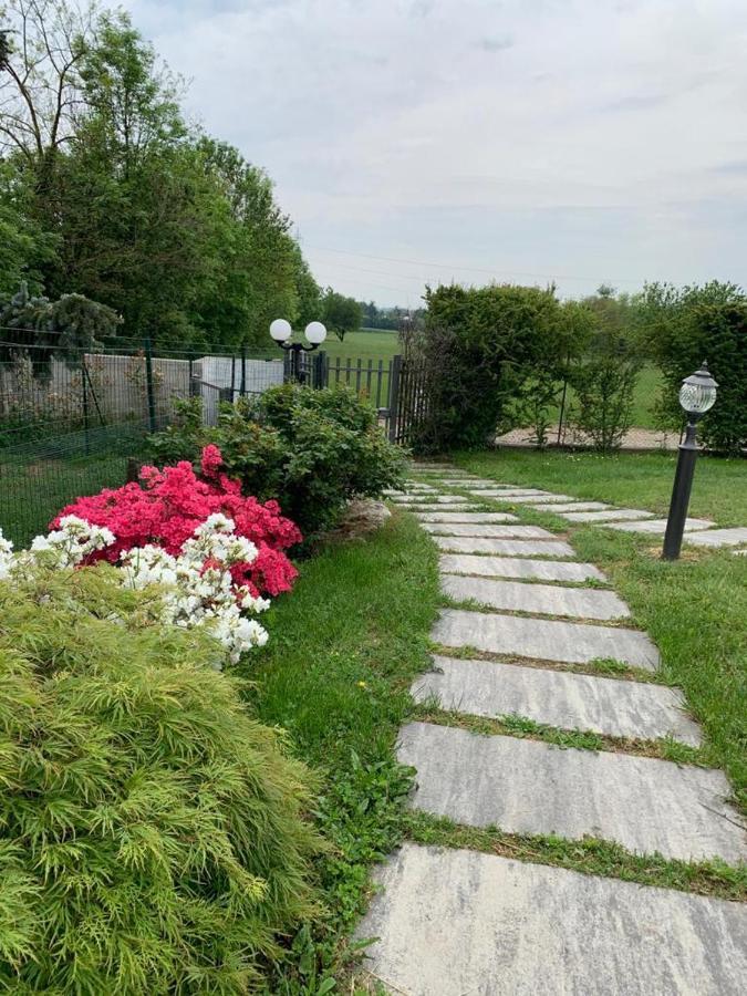 Casa Vacanze Al Capriano Appartamento Lampone Cantello Exterior foto